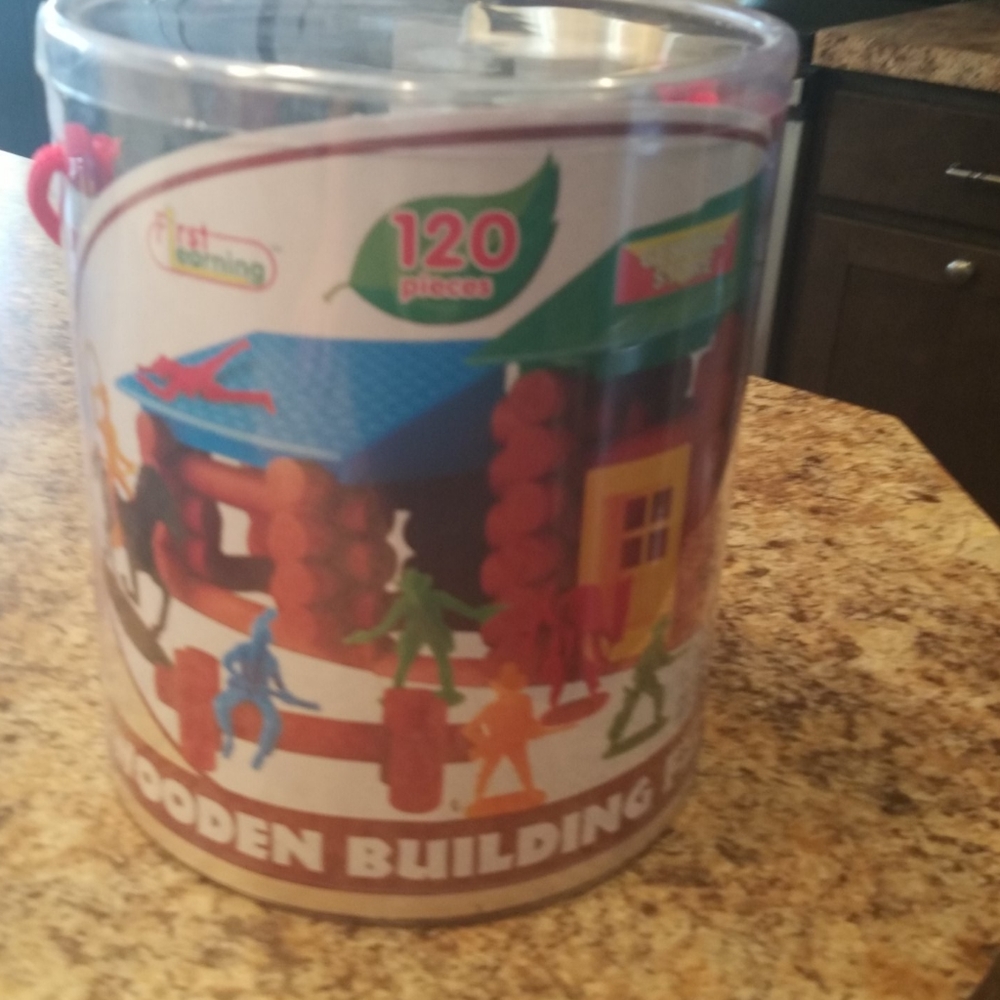Wooden building set